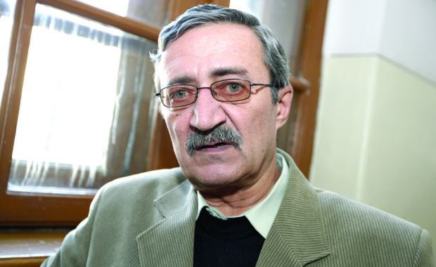 Cine a fost desemnat profesorul anului la Constanța - ionbararu-1319620713.jpg