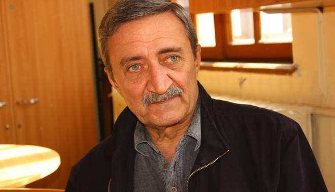 Pregătire intensivă  și gratuită, la Centrul  de excelență în fizică - ionbararucolegiulmircea1-1443806031.jpg