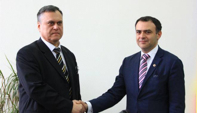 Noul prefect Adrian Nicolaescu a depus jurământul de credință.  