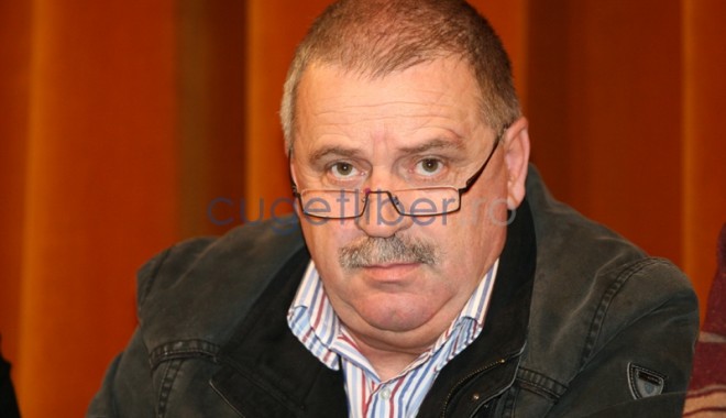 Mincă a schimbat yalele Primăriei Mangalia - ionminca-1326114581.jpg