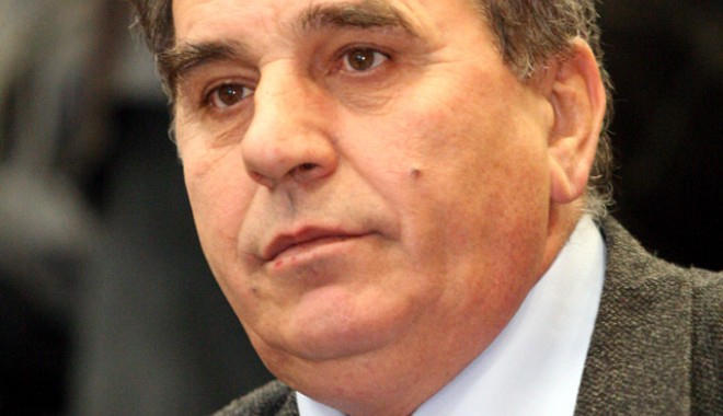 Primar reclamat pentru 