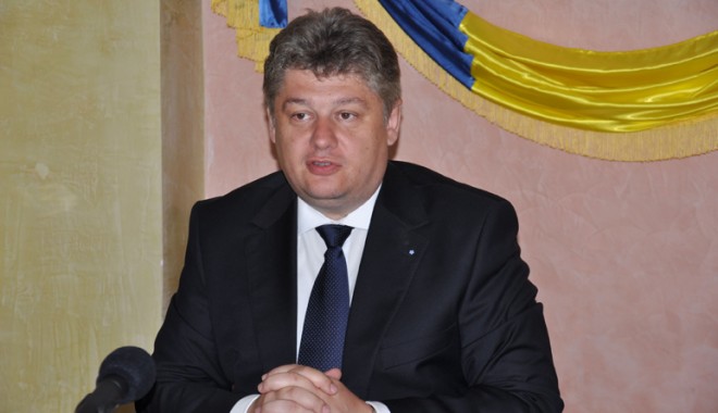 Petrecere la sediul de campanie al PSD Eforie. Brăiloiu rămâne primar - ionovidiubrailoiu1336504280-1339354944.jpg
