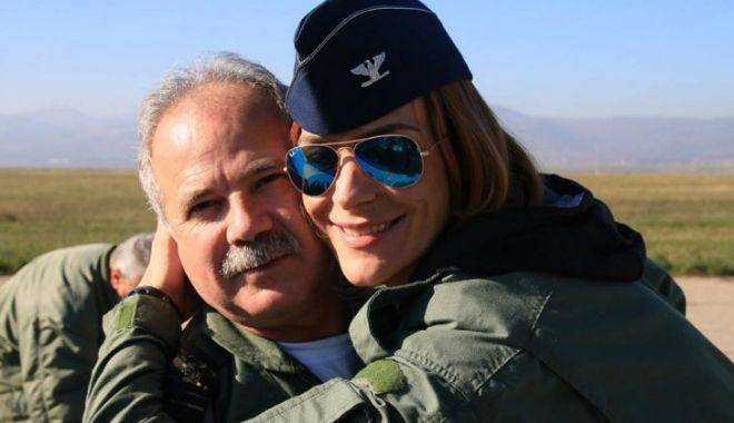 PILOT MILITAR ROMÂN, GĂSIT MORT ÎN FRANȚA / CURG MESAJELE DE CONDOLEANȚE - ionstaiculecroxanaciuhulescu8802-1528011202.jpg