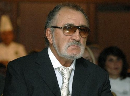 Ion Țiriac cumpără un club de fotbal falimentar! - iontiriacdorestesacumpereclubulg-1353836164.jpg