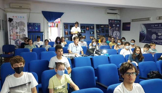 Prof. Florin Iordănoaia susține cursuri teoretice de Astronomie, gratuite, la Planetariu - iordanoaia-1626942179.jpg