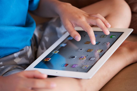 Un copil de 11 ani are alergie la iPad - ipadautism-1405523301.jpg