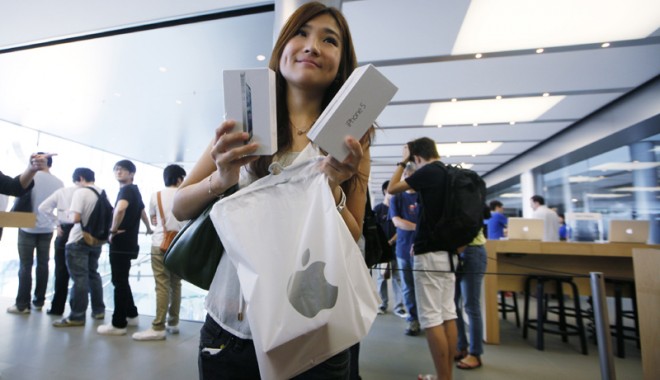 Apple pregătește modele iPhone cu ecrane mari - iphone-1371386019.jpg
