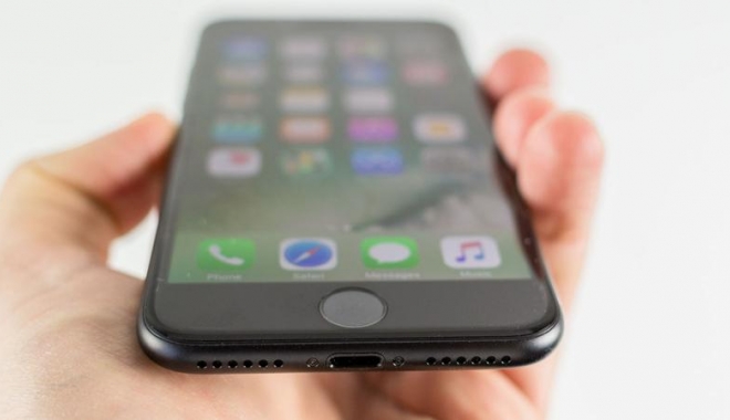 Reclamații. Telefoanelor iPhone 7 li se cojește vopseaua - iphone-1487004612.jpg