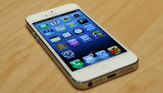 iPhone 5 ajunge oficial în România luna viitoare - iphone5lasdk42537600-1351242817.jpg