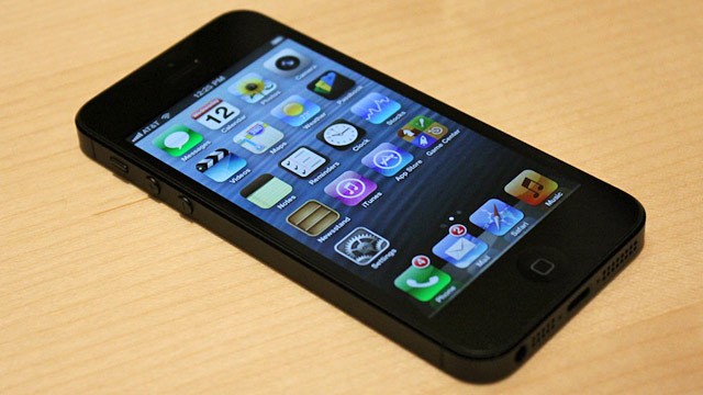 TELEKOM VINDE smartphone-uri de la 1 leu! Iată cât te costă un iPhone - iphone5ntopulcelormaiutilizatete-1410946180.jpg