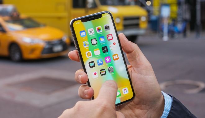 Probleme pentru iPhoneX. Ecranele defecte vor fi înlocuite gratuit - iphonex54-1542096989.jpg
