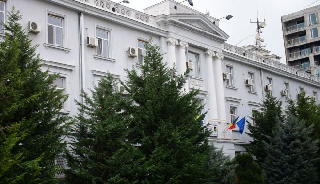 Anchetă la IPJ Constanța după ce Vali Vijelie a afirmat că era la șpriț cu 