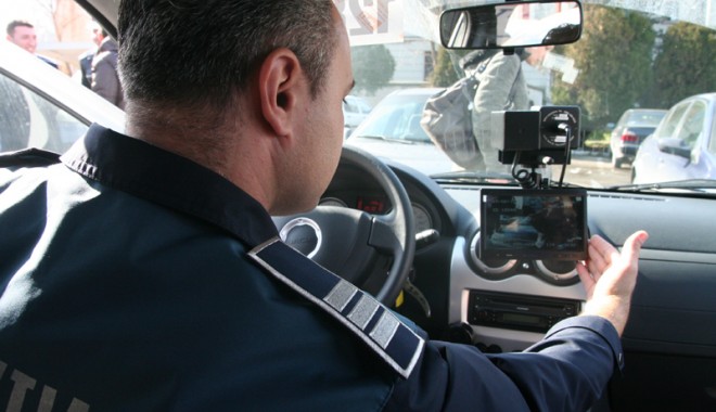 Peugeot cu ITP fals, descoperit la Vama Veche - ipjmasiniradarpolitie20136146684-1367318939.jpg