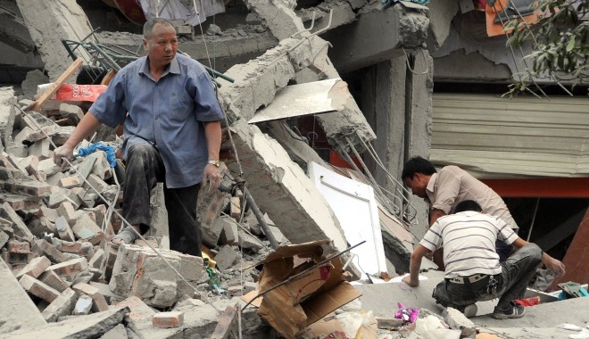 Nou bilanț al seismelor din Iran: 306 morți și peste 3.000 de răniți - irabn-1344894468.jpg