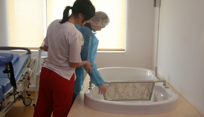 Linii de gardă dublate, de sărbători, la Spitalul Privat ISIS - isisclinicamedicalamaternitatefo-1356516145.jpg