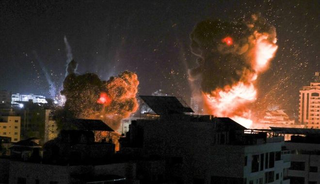 Israelul a atacat din nou Fâşia Gaza, după ce Hamas a trimis baloane incendiare - israelaatacat-1624028168.jpg