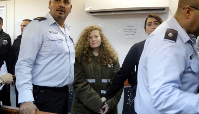 Israelul a eliberat-o din închisoare pe tânăra palestiniană care a lovit un soldat - israelulaeliberat-1532868168.jpg