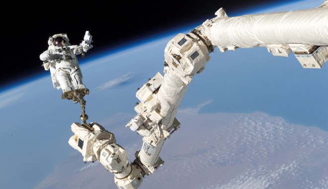 Japonezii au lansat un robot vorbitor către Stația Spațială Internațională - iss-1375626400.jpg