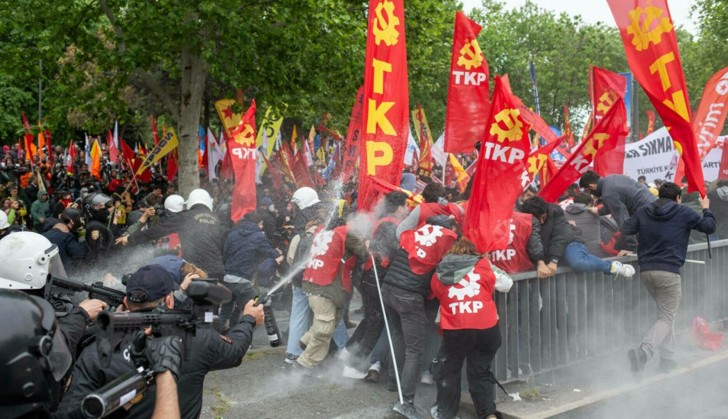 Istanbulul, plasat în stare de asediu. Manifestații și rețineri de 1 Mai - istanbul-stare-de-asediu-1714573424.jpg