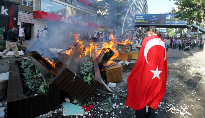 Reacțiile Uniunii Europene și SUA față de manifestațiile de la Istanbul - istanbul2-1370179582.jpg