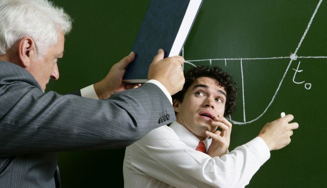 Profesorii concediați nu se mai pot întoarce în învățământ timp de 7 ani