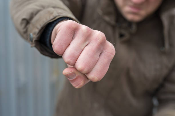 Caz șocant! Un adolescent a fost bătut și sechestrat de patron pentru că era îmbrăcat sărăcăcios la muncă - istockphoto1211501572612x6121-1770205805.webp
