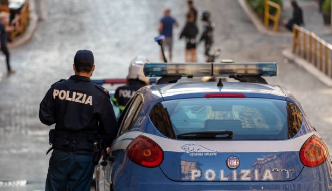 Poliţia a oprit o conducătoare auto de 103 ani care circula fără permis şi fără asigurare