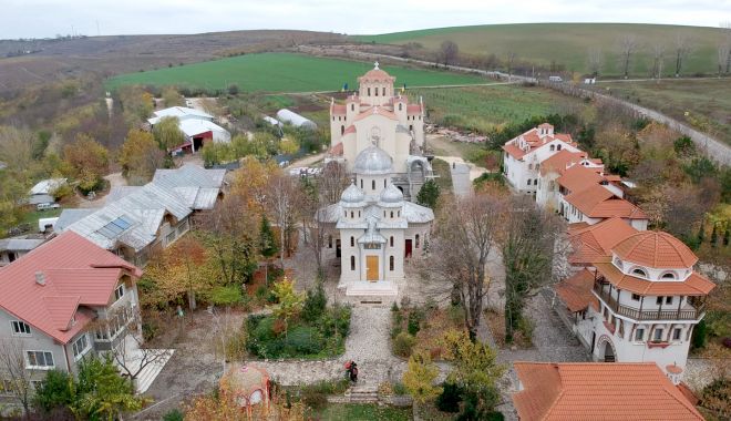 Dezbatere despre istorie și spiritualitate, la Mănăstirea Dervent - istoriegeopolitica-1628705222.jpg