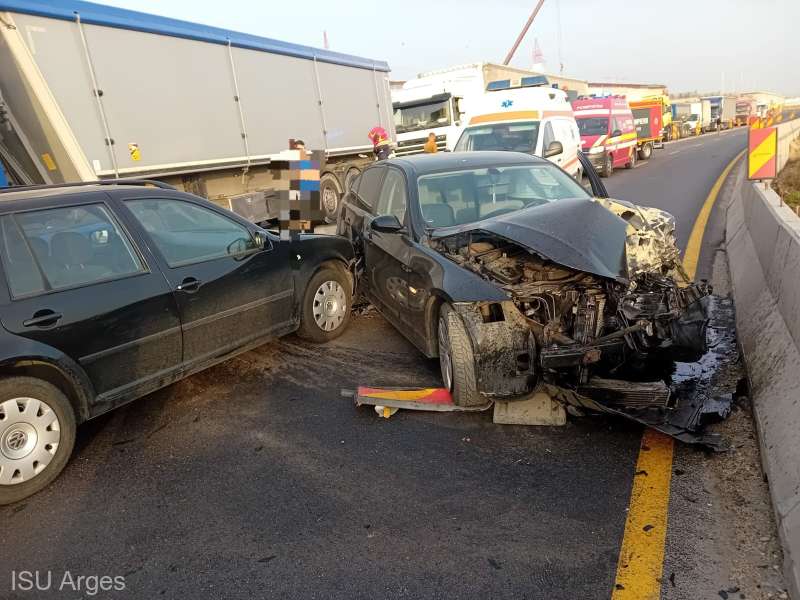Circulaţie oprită pe autostrada A1, în urma unui accident rutier soldat cu două victime