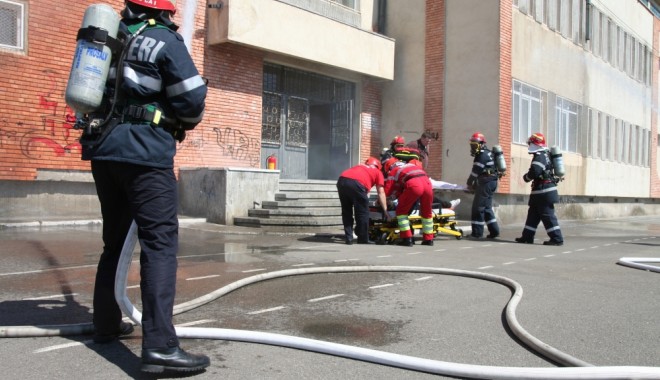 Revoltător! Un bărbat și-a incendiat propria locuință - isu1371192560-1380872124.jpg