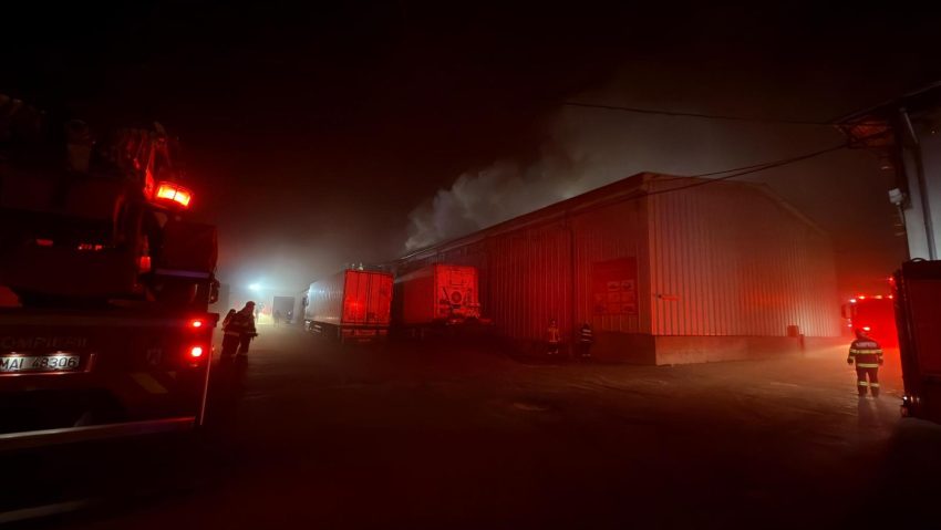 UPDATE Incendiu de amploare în zona Fabricii Muncă și Artă. Ard mai multe garaje - isu850x479-1763837474.jpeg