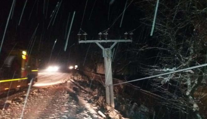 Șoferi, atenție! Drumuri îngreunate din cauza zăpezii - isumures22-1575322060.jpg