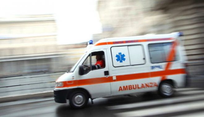 Italia / Un român a salvat o femeie dintr-un accident rutier - italia-1519319810.jpg