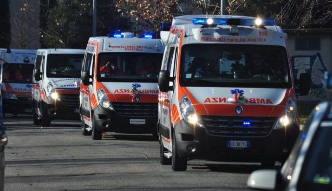 TRAGEDIE PE CALEA FERATĂ. DOUĂ TRENURI S-AU CIOCNIT. Cel puțin zece morți și zeci de răniți - italiatrenuri91772500-1468322029.jpg