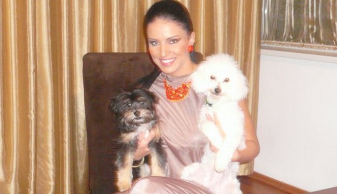 Adelina Pestrițu va avea moștenitori curând - itiplaccateiiadelineipestritufot-1320704726.jpg