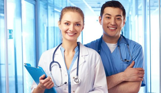 Iubito, ne jucăm de-a doctorul? - iubito-ne-jucam-de-a-doctorul-1707935341.jpg