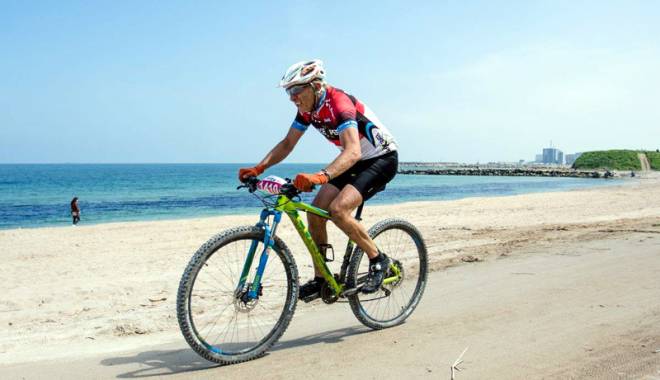 Iubitorii ciclismului își dau întâlnire pe plaja din Corbu, la Beach Race XCO - iubitoriiciclism-1429898470.jpg