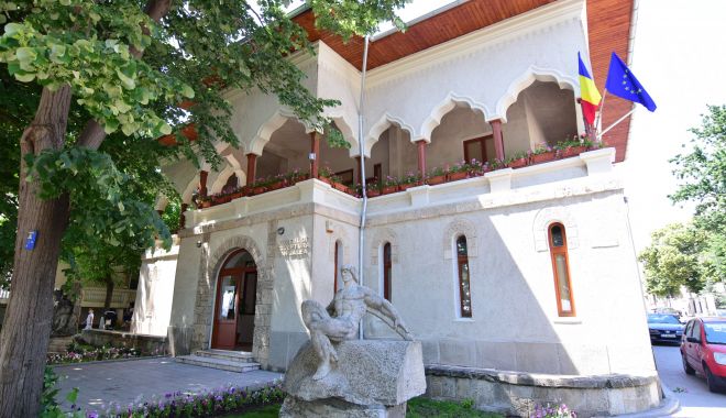 Iubitorii de sculptură pot vizita Muzeul 