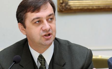 Află cine e cel mai nou consilier al președintelui Băsescu - iulianchifu-1318434745.jpg