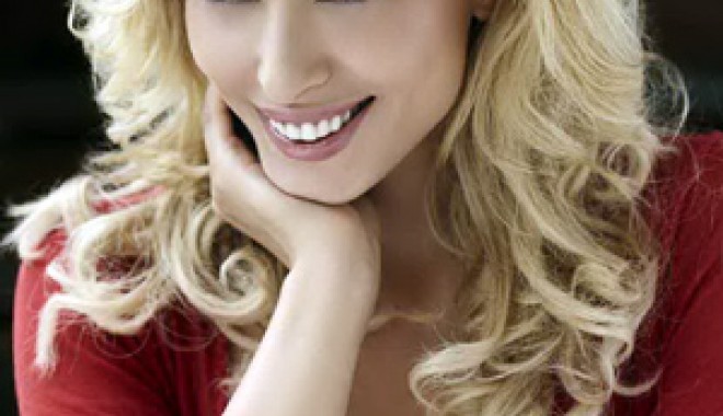 Iulia Vântur: 