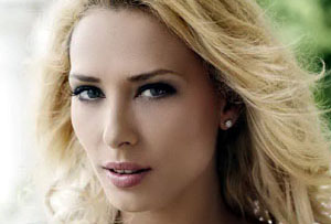Iulia Vântur,  despre ruptura dintre Smiley și Laura Cosoi - iuliavantur141339427267-1339450386.jpg