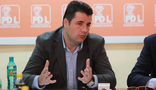Iustian Fabian Roman s-a înscris în cursa pentru Primăria Constanța - iustinfabianroman1-1427021496.jpg