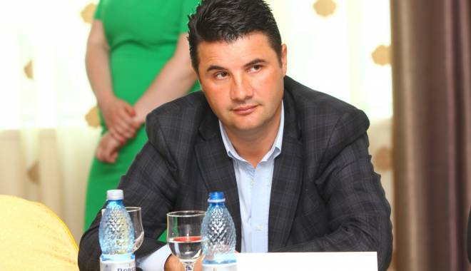 Consilierul Iustin Fabian Roman, proiect pentru amenajarea unor piste de biciclete - iustinfabianroman2-1434099230.jpg