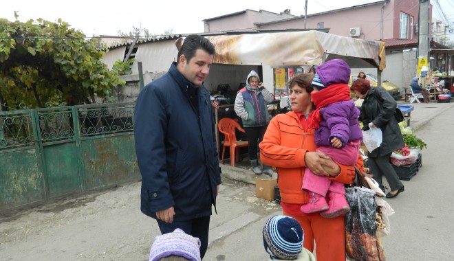 Candidatul ARD, Iustin Fabian Roman, s-a întâlnit cu locuitorii din Agigea - iustinroman-1353523717.jpg