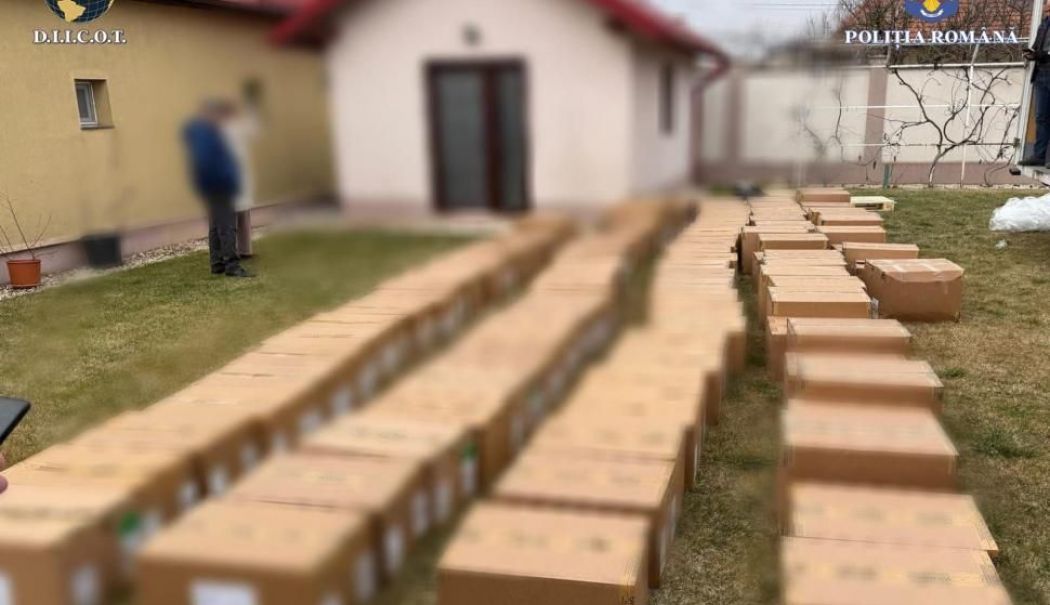 Jafuri incredibile, puse la cale de o bandă de hoți români. Furau țigări din trenuri aflate în mișcare - jaf-tren-1740660804.jpg