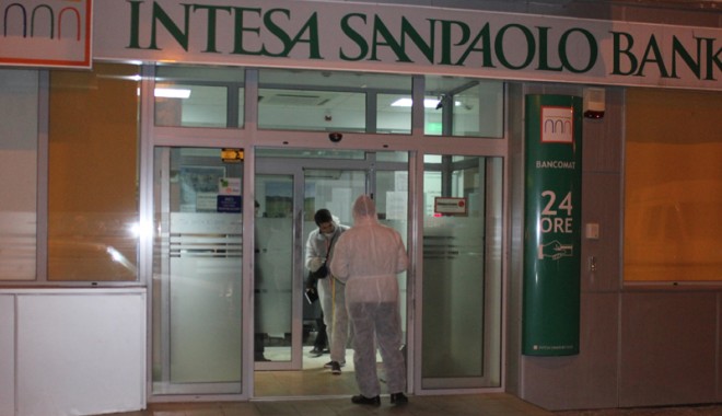 AUTORII JAFULUI ARMAT DE LA SANPAOLO BANK AU FOST PRINȘI - jafarmatbanca101331486900-1335351746.jpg