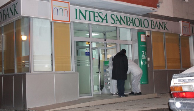 Tinerii care au jefuit Banca Intesa Sanpaolo, arestați preventiv - jafarmatbanca111331318840-1335449052.jpg