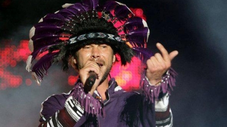 Pălăria-talisman a lui Jamiroquai, furată la Mamaia - jamiroquaipalarieromania48413100-1309855572.jpg