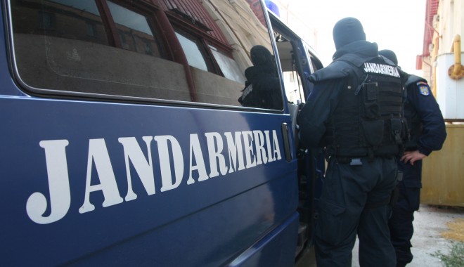 Cu ce acțiuni se laudă jandarmii constănțeni - jandarm-1358068110.jpg