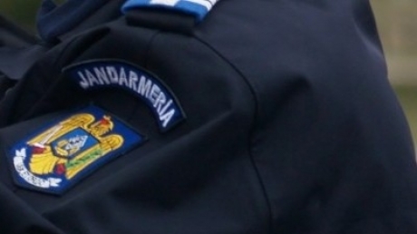 Un jandarm a fost găsit spânzurat într-o sală de sport - jandarm45298700-1314349166.jpg